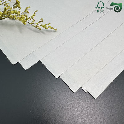 Recyceltes Zeitungspapier Verpackungspapier mit hoher Durchlässigkeit Ultraglatte, flache Oberfläche FSC SGS