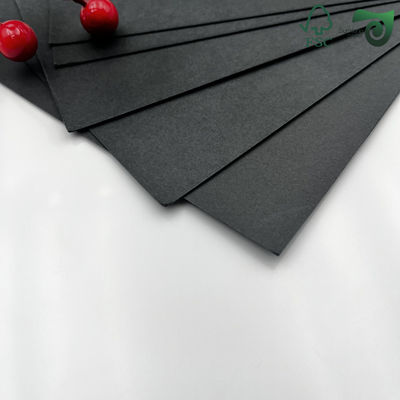 FSC 2mm Thick Grey Board With One Side Black Paper Lamination For Packaging Black Cardboard