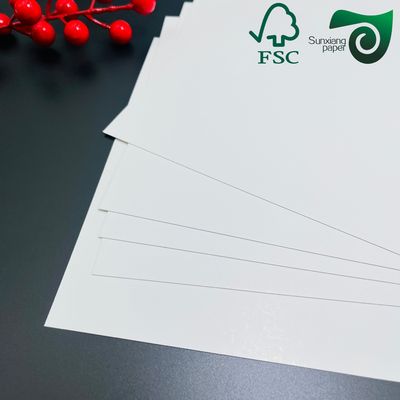FSC Durable C1S White Cardboard Paper OEM Solutions For Cosmetic Boxes