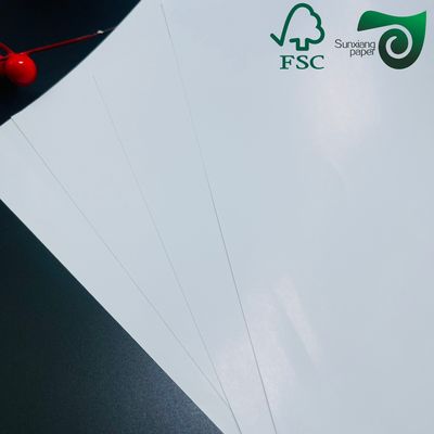 FSC 880mm 730mm 150gsm 157gsm Glossy Couche Paper For Brochures Smooth Surface  Wholesale