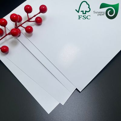 FSC 880mm 730mm 150gsm 157gsm Glossy Couche Paper For Brochures Smooth Surface  Wholesale