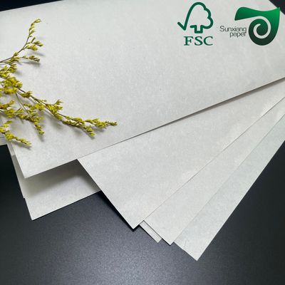 FSC Uncoated Newsprint Paper Roll 45gsm 820mm Width Lightweight Recycled Paper