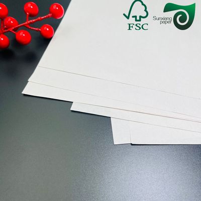 Recyceltes Zeitungspapier Verpackungspapier mit hoher Durchlässigkeit Ultraglatte, flache Oberfläche FSC SGS