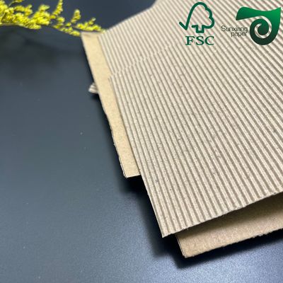 502mm  693mm Black E Flute Corrugated Cardboard Sheet For Carton Packaging