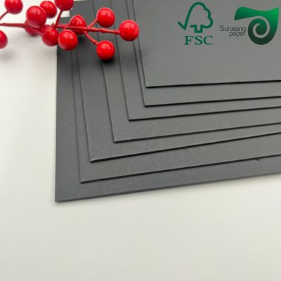 FSC 120g 180g Virgin Pulp Solid Black Paper High Burst Resistance For Premium Shopping Bags