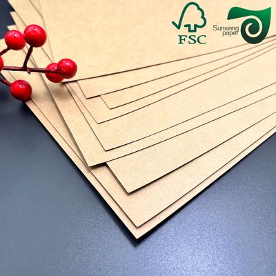 FSC 300gsm Kraft Paperboard Liner For Gift Wrapping Carton Packaging Superior Protection