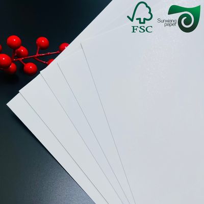 FSC Certified SBS Paper Board Rolls 230gsm 250gsm High Stiffness For Cosmetic Boxes