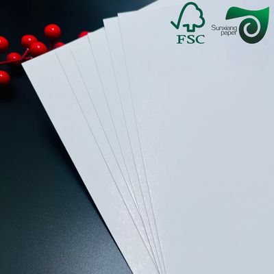 FSC Certified SBS Paper Board Rolls 230gsm 250gsm High Stiffness For Cosmetic Boxes