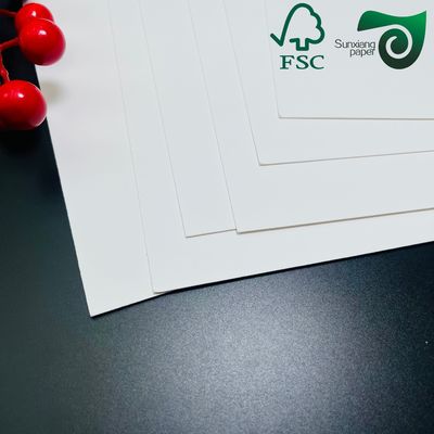 FSC 215gsm 250gsm C1S Premium White Cardboard Sheets For Cigarette Packets 700mm 1000mm