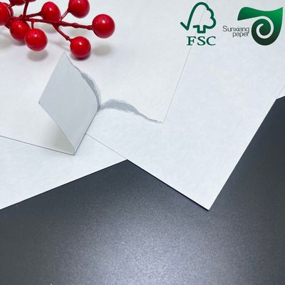 FSC 290gsm 300gsm Black Core White Cardboard Ideal For Trading Cards Production