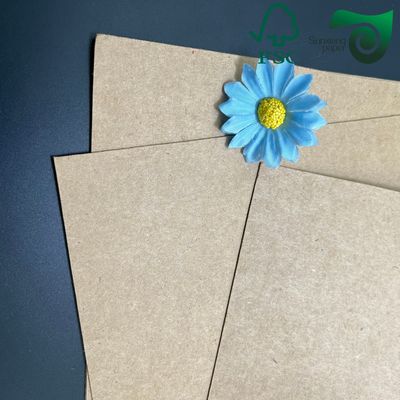 FSC 300gsm Kraft Liner Paper Crafted For Box Packaging Applications Delivering Excellent Durability And Print Surface