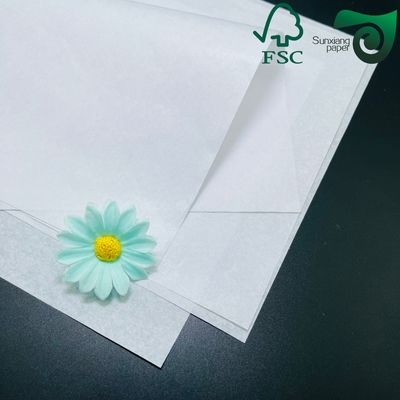 FSC White Greaseproof Paper 38gsm 40gsm Perfect For Lunch Wrapping Fried Snacks Bacon