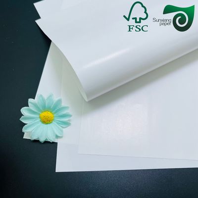 White Coated Cardboard C2S Couche Paper Brilliant Coated Face 100gsm 128gsm 157gsm 81cm 116cm
