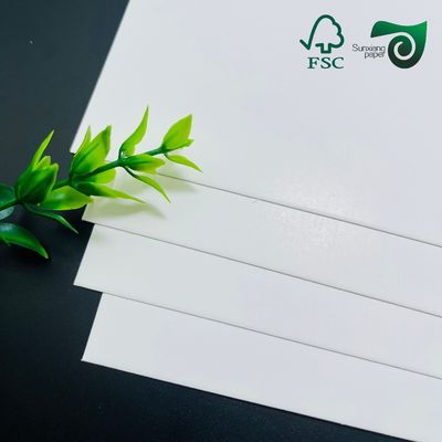 FSC 190gsm 230gsm Smooth White Virgin Wood Pulp Cardboard Sheets  For Invitation Cards