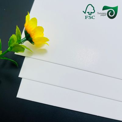 FSC 190gsm 230gsm Smooth White Virgin Wood Pulp Cardboard Sheets  For Invitation Cards