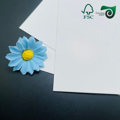 FSC C1S Glossy Coated Paper  100gsm 135gsm Smooth Board With Excellent Ink Absorption