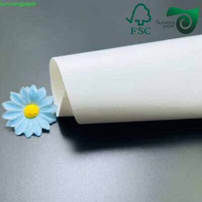 FSC 300gsm Leather Grain Embossed White Kraft Paper Premium Paper Artistic Packaging