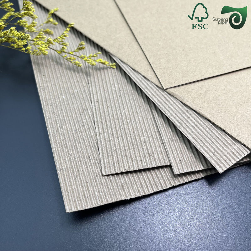 1.5MM 2MM E Flute Triple Layer Corrugated Cardboard 110 GSM  Black  For Paper Packaging