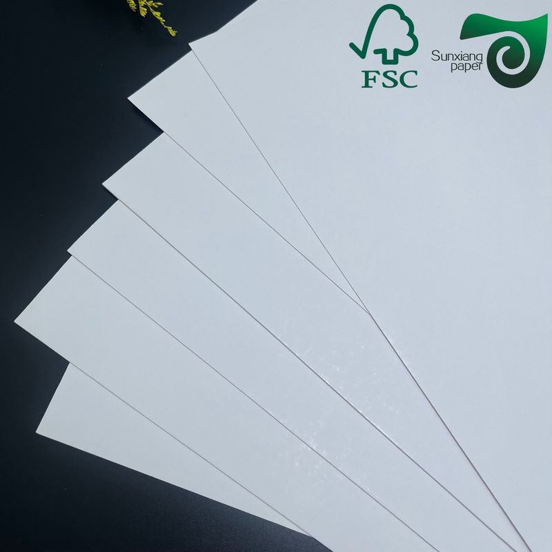 FSC 300gsm 15gsm Glossy PE Coated White Paperboard Food Grade For Frozen Product Packaging