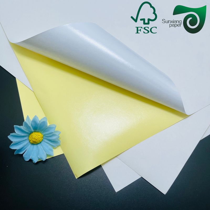 FSC 80gsm Single Side Cast Coated Glossy White Adhesive Sticker Paper Supermarket Grade