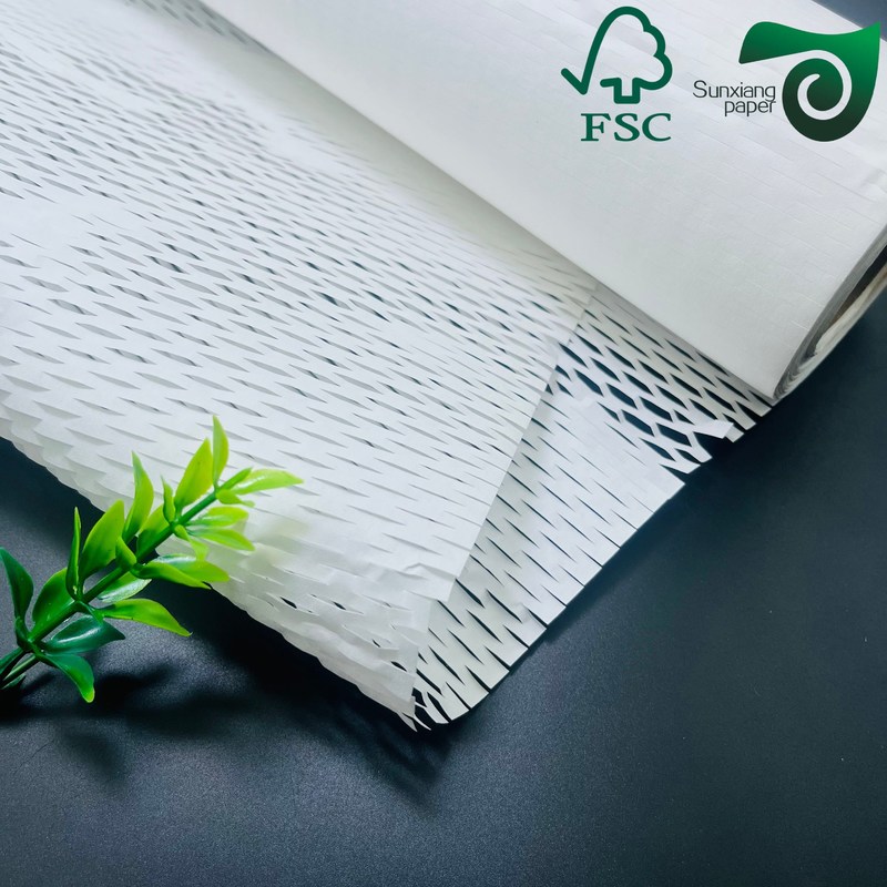 FSC 100gsm White Honeycomb Paper  Eco Friendly Cushion For E Commerce Fragile Goods