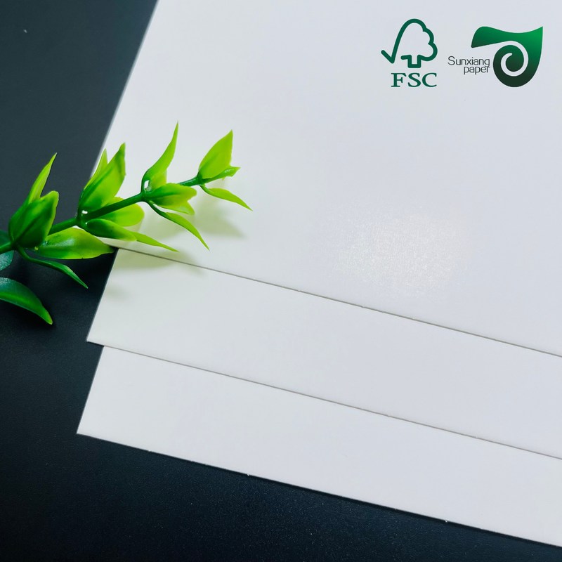 FSC 190gsm 230gsm Smooth White Virgin Wood Pulp Cardboard Sheets  For Invitation Cards