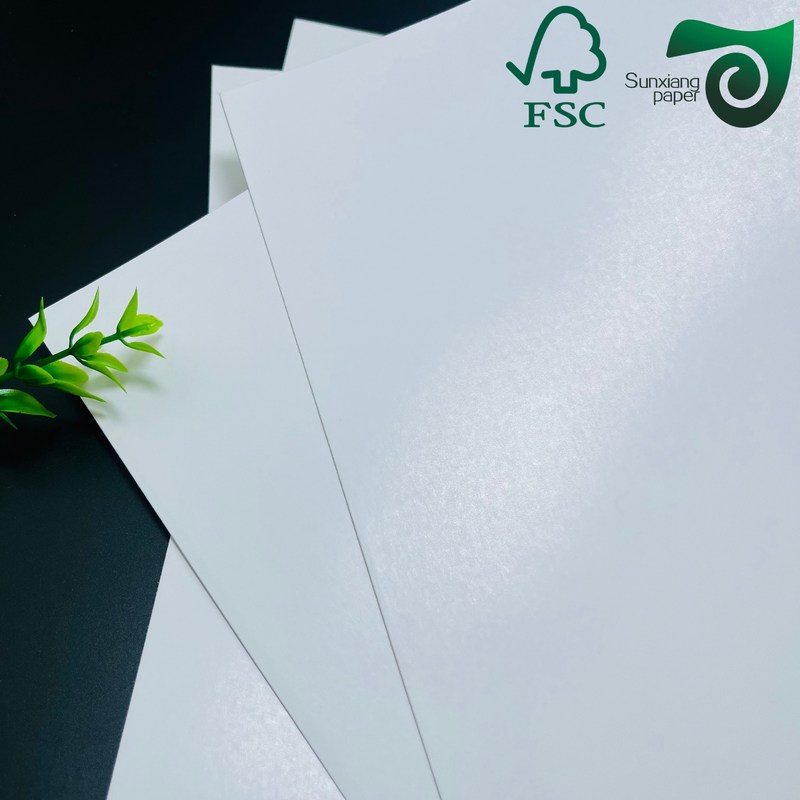 FSC 300gsm 350gsm C2S Glossy Paper Ideal For Magazine Printing With Vivid Colors Smooth Finish