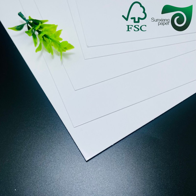 FSC 200gsm 250gsm C2S Glossy White Art Paper  For Catalog Printing 635mm 940mm